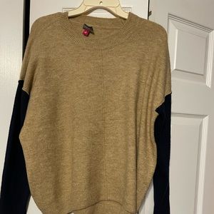 Women’s color lock sweater never worn size small